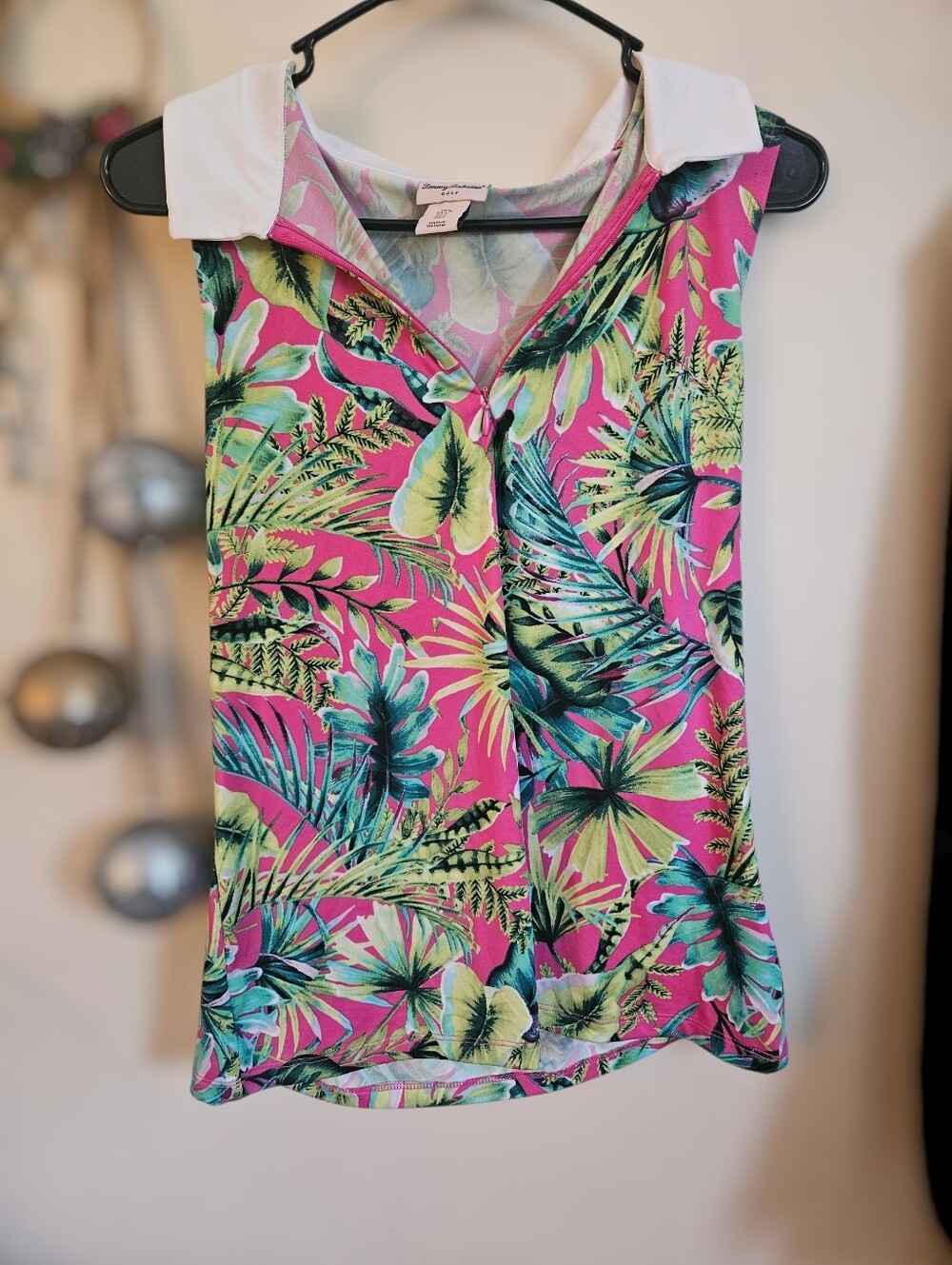 Tropically Printed Pink Sleeveless Collared Top